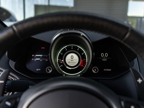 Used 2022 Aston Martin V8 Vantage Coupe RWD image 29