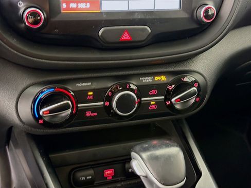 Used 2021 Kia Soul GT-Line FWD image 18