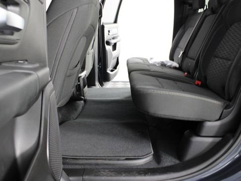 New 2026 RAM 1500 Express AWD/4WD image 16