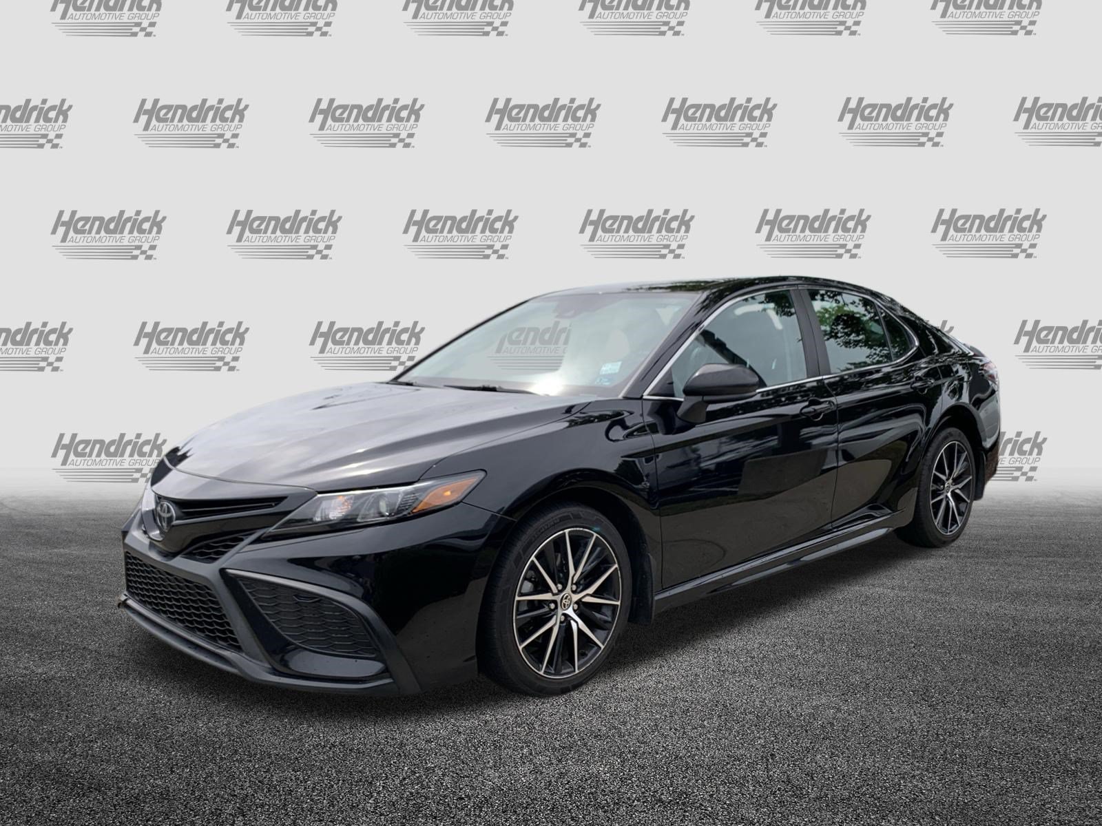 Used 2021 Toyota Camry SE FWD image 5