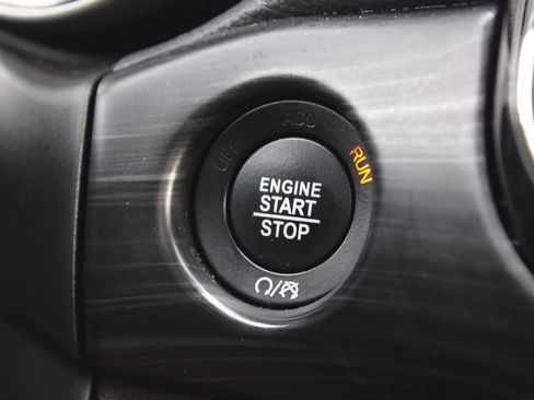 Used 2021 Jeep Grand Cherokee Laredo X image 31