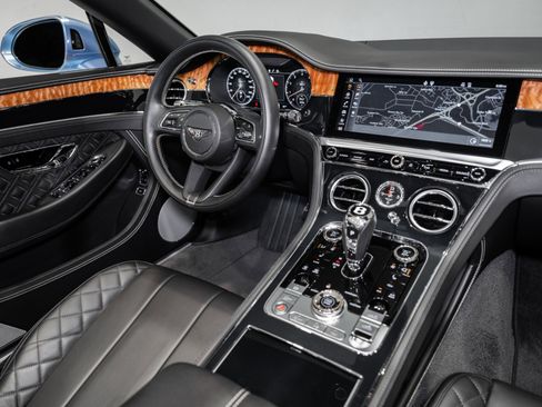 Certified 2022 Bentley Continental GT V8 AWD/4WD image 24