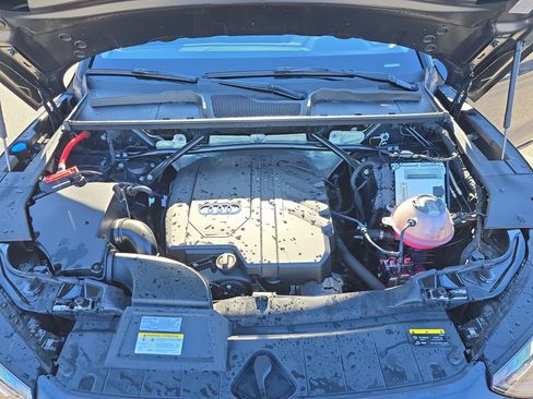 Certified 2025 Audi Q5 2.0T Premium w/ Convenience Plus Package image 29