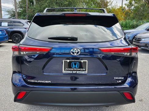 Used 2021 Toyota Highlander LE image 13