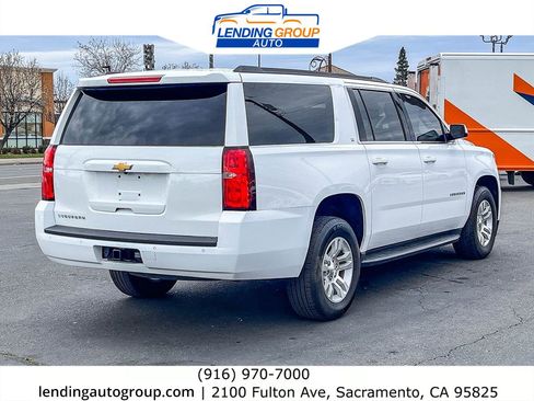 Used 2019 Chevrolet Suburban LT image 4