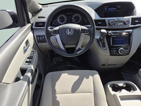 Used 2016 Honda Odyssey EX image 4