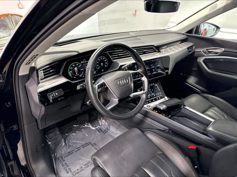 Certified 2024 Audi Q8 e-tron Premium Plus w/ Prestige Package AWD/4WD image 15