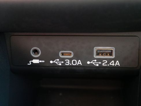 Used 2024 Subaru Outback Premium AWD/4WD image 32