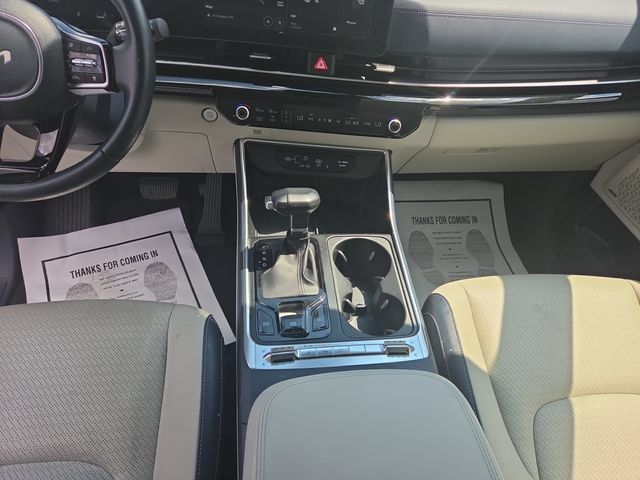 Used 2025 Kia Carnival SX Prestige FWD image 39