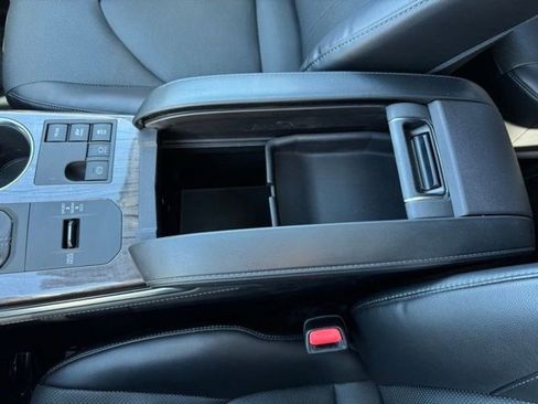 Used 2023 Toyota Highlander Limited AWD/4WD image 22