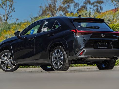 New 2026 Lexus UX 300h FWD image 2