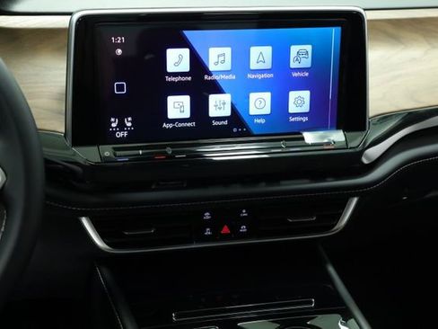 New 2026 Volkswagen Atlas SE FWD image 16