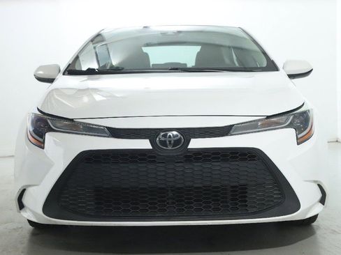 Used 2021 Toyota Corolla LE image 6