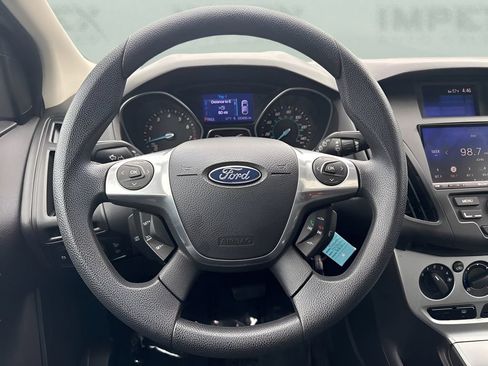 Used 2013 Ford Focus SE FWD image 13