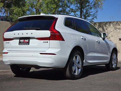 Used 2022 Volvo XC60 B5 Momentum AWD/4WD image 10