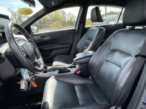 Used 2017 Honda Accord Sport Special Edition image 16