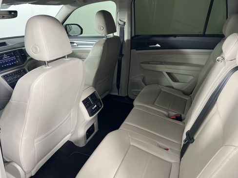 Used 2021 Volkswagen Atlas SE image 20