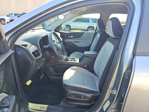 Used 2024 Chevrolet Equinox LS w/ LS Convenience Package image 12