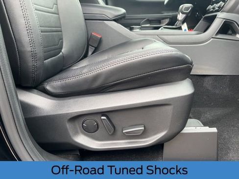 New 2025 Ford Ranger Lariat w/ FX4 Off-Road Package image 18