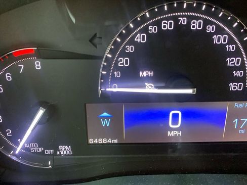 Used 2017 Cadillac XT5 Luxury w/ Driver Awareness Package image 9