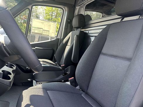 New 2025 Mercedes-Benz Sprinter 2500 image 11
