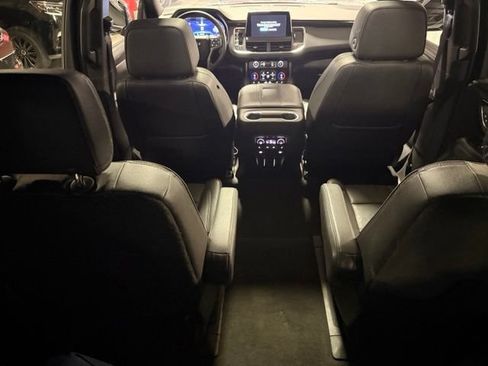 Used 2023 Chevrolet Suburban RST w/ Sport Performance Package AWD/4WD image 17