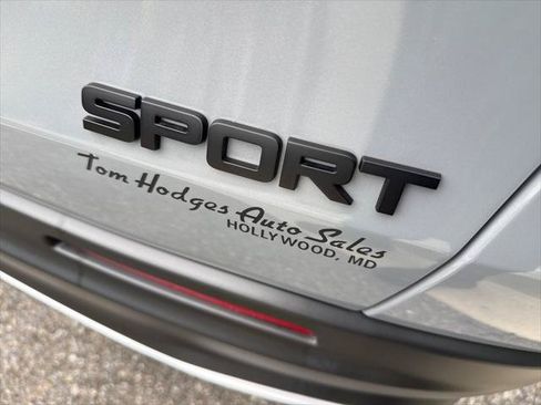 Used 2025 Honda HR-V Sport image 8