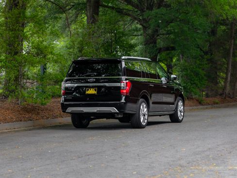 Used 2018 Ford Expedition Max Platinum AWD/4WD image 44