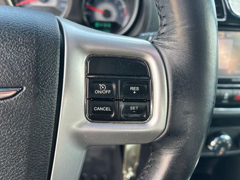 Used 2012 Chrysler 200 Touring w/ Sun/Sound Group image 11