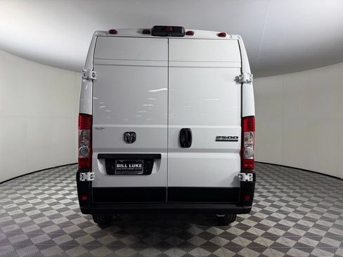 Used 2026 RAM ProMaster 2500 w/ Convenience Group FWD image 8
