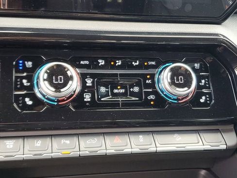 New 2026 GMC Sierra 3500 AT4 AWD/4WD image 24
