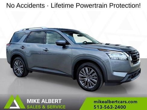 Used 2023 Nissan Pathfinder SL w/ SL Premium Package AWD/4WD image 1