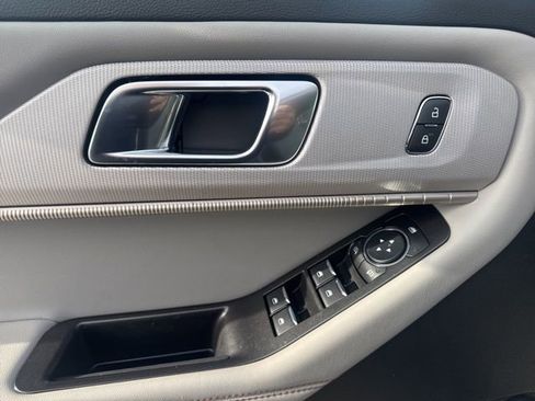 New 2026 Ford Explorer Active w/ Active Comfort Package image 20