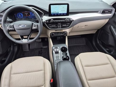 Certified 2022 Ford Escape SEL w/ Technology Package image 14