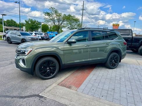New 2026 Volkswagen Atlas SE AWD/4WD image 3