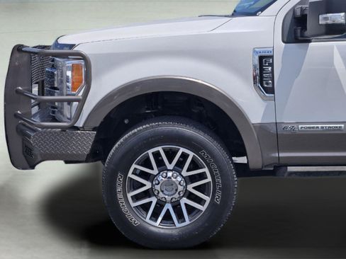 Used 2019 Ford F350 Lariat w/ Lariat Ultimate Package AWD/4WD image 9