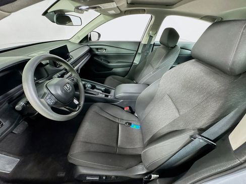 Used 2023 Honda Accord EX image 11