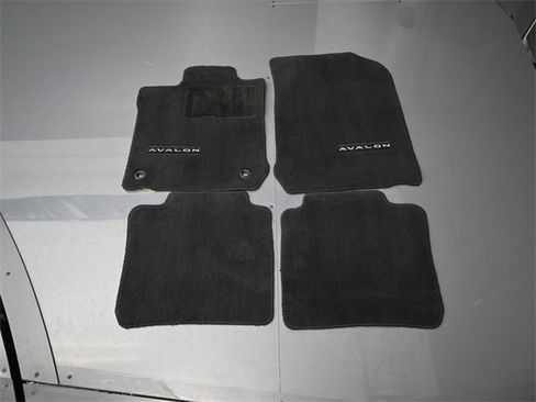 Used 2014 Toyota Avalon image 38