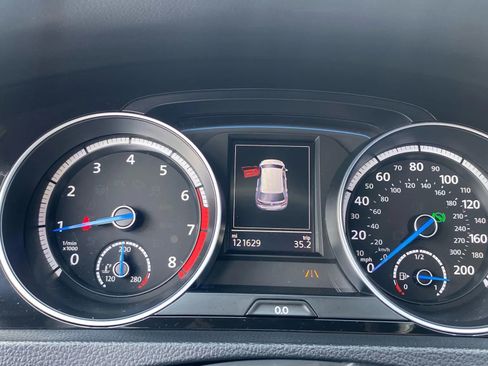 Used 2016 Volkswagen Golf R 4-Door w/ Driver Assistance Package image 9