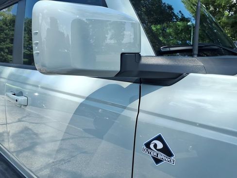 Used 2024 Ford Bronco Outer Banks AWD/4WD image 8