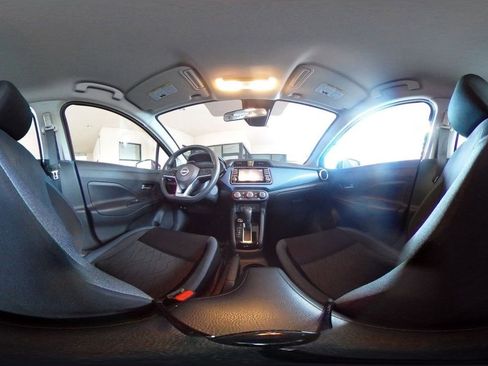 Used 2025 Nissan Versa SV image 40