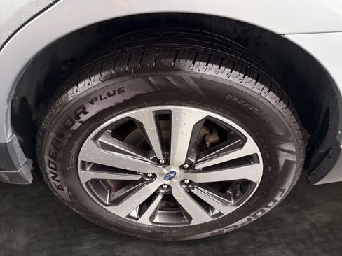 Used 2019 Subaru Outback 2.5i Limited AWD/4WD image 37