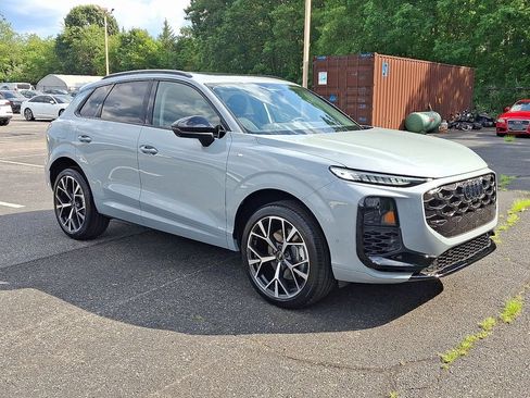 New 2026 Audi Q3 quattro 2.0T AWD/4WD image 2