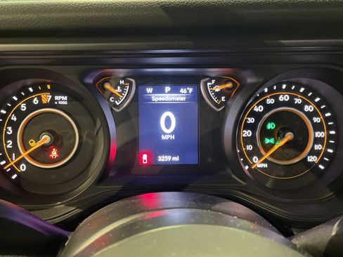 Used 2024 Jeep Gladiator Sport image 21