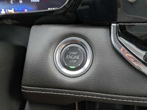 Used 2024 Chevrolet Colorado LT w/ LT Convenience Package III AWD/4WD image 28