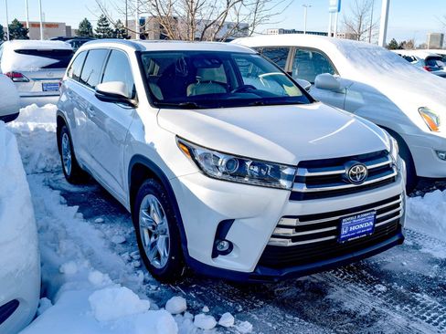 Used 2019 Toyota Highlander Limited image 4