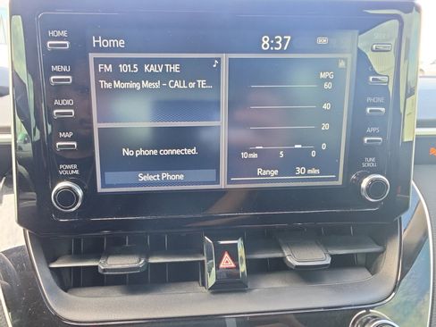 Used 2020 Toyota Corolla LE FWD image 23