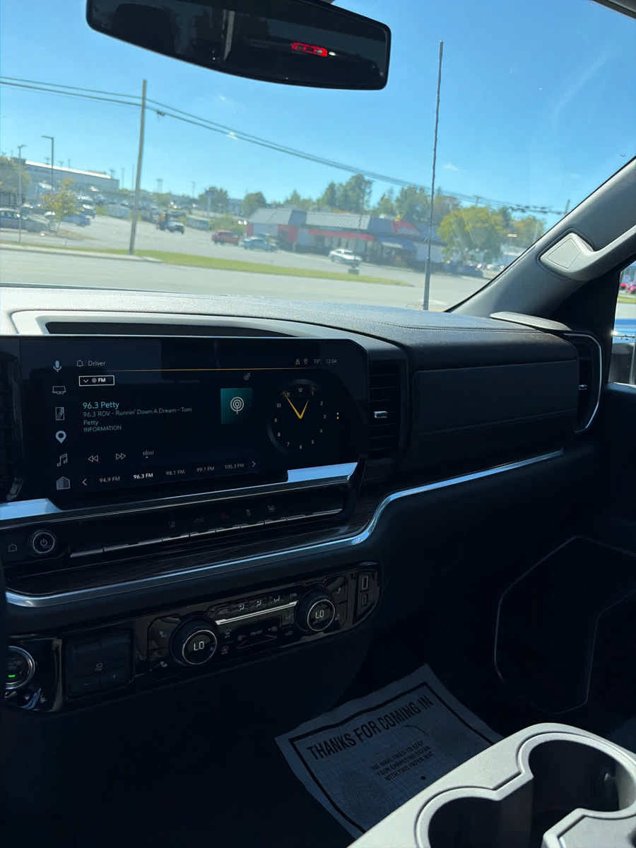 Used 2025 Chevrolet Silverado 2500 LT w/ Convenience Package AWD/4WD image 22