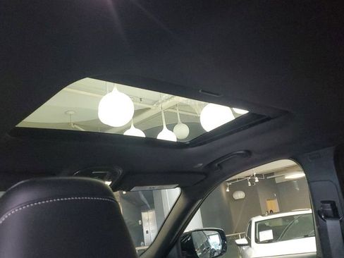 Used 2025 Jeep Grand Cherokee L Altitude image 17