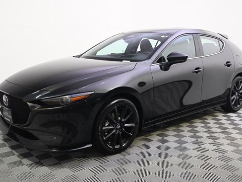Certified 2025 MAZDA MAZDA3 Hatchback w/Premium Plus Pkg image 2